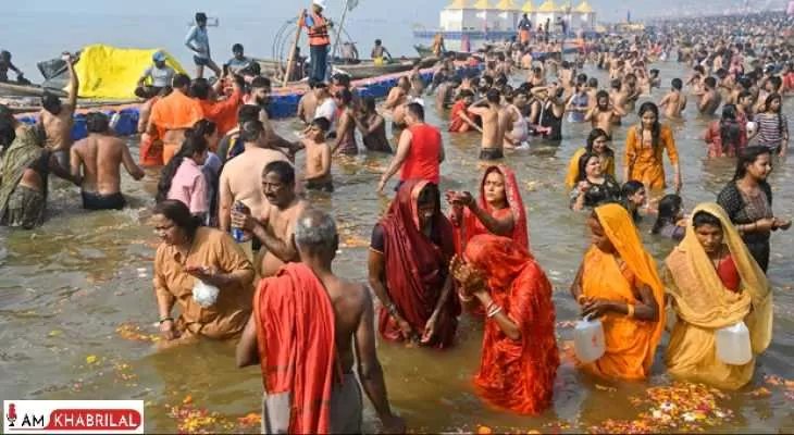 Magh+Mela+2026%3A+%E0%A4%AA%E0%A4%B9%E0%A4%B2%E0%A5%87+%E0%A4%B8%E0%A5%8D%E0%A4%A8%E0%A4%BE%E0%A4%A8+%E0%A4%AA%E0%A4%B0+%E0%A4%B8%E0%A4%82%E0%A4%97%E0%A4%AE+%E0%A4%AE%E0%A5%87%E0%A4%82+%E0%A4%B6%E0%A5%8D%E0%A4%B0%E0%A4%A6%E0%A5%8D%E0%A4%A7%E0%A4%BE%E0%A4%B2%E0%A5%81%E0%A4%93%E0%A4%82+%E0%A4%95%E0%A5%80+%E0%A4%AD%E0%A5%80%E0%A4%A1%E0%A4%BC