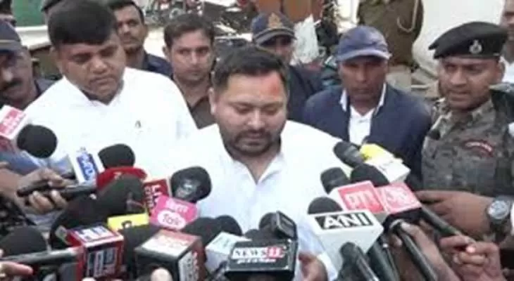 Nitish+Kumar+Resigned%3A+%E0%A4%A8%E0%A5%80%E0%A4%A4%E0%A5%80%E0%A4%B6+%E0%A4%95%E0%A5%87+%E0%A4%AB%E0%A5%88%E0%A4%B8%E0%A4%B2%E0%A5%87+%E0%A4%AA%E0%A4%B0+%E0%A4%A4%E0%A5%87%E0%A4%9C%E0%A4%B8%E0%A5%8D%E0%A4%B5%E0%A5%80+%E0%A4%95%E0%A4%BE+%E0%A4%A4%E0%A5%80%E0%A4%96%E0%A4%BE+%E0%A4%B5%E0%A4%BE%E0%A4%B0%2C+%E0%A4%95%E0%A4%B9%E0%A4%BE-+%E0%A4%9C%E0%A4%A8%E0%A4%A4%E0%A4%BE+%E0%A4%B8%E0%A4%AC+%E0%A4%A6%E0%A5%87%E0%A4%96+%E0%A4%B0%E0%A4%B9%E0%A5%80+%E0%A4%B9%E0%A5%88