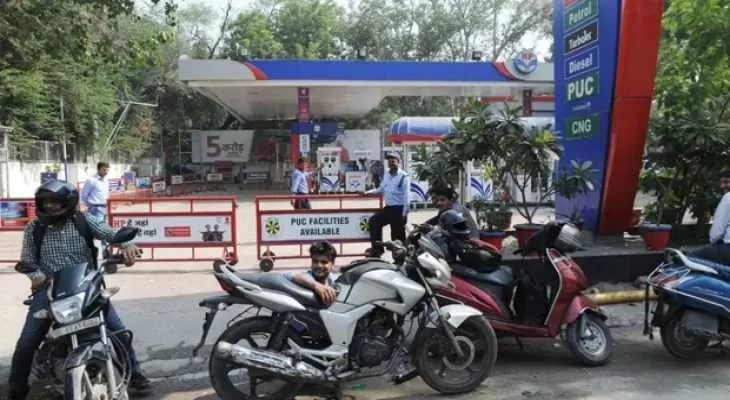 Petrol+Diesel+Price+Hike%3A+%E0%A4%B2%E0%A4%97%E0%A4%BE%E0%A4%A4%E0%A4%BE%E0%A4%B0+%E0%A4%A4%E0%A5%80%E0%A4%B8%E0%A4%B0%E0%A5%80+%E0%A4%AC%E0%A4%A2%E0%A4%BC%E0%A5%8B%E0%A4%A4%E0%A4%B0%E0%A5%80%2C+%E0%A4%AA%E0%A5%87%E0%A4%9F%E0%A5%8D%E0%A4%B0%E0%A5%8B%E0%A4%B2+87+%E0%A4%AA%E0%A5%88%E0%A4%B8%E0%A5%87+%E0%A4%94%E0%A4%B0+%E0%A4%A1%E0%A5%80%E0%A4%9C%E0%A4%B2+91+%E0%A4%AA%E0%A5%88%E0%A4%B8%E0%A5%87+%E0%A4%AE%E0%A4%B9%E0%A4%82%E0%A4%97%E0%A4%BE