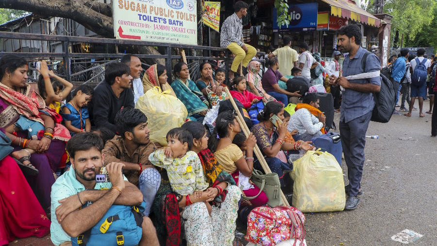 %E0%A4%9C%E0%A4%AE%E0%A5%8D%E0%A4%AE%E0%A5%82+%E0%A4%AC%E0%A4%BE%E0%A4%B0%E0%A4%BF%E0%A4%B6%3A+%E0%A4%B6%E0%A5%8D%E0%A4%B0%E0%A5%80%E0%A4%A8%E0%A4%97%E0%A4%B0+%E0%A4%AE%E0%A5%87%E0%A4%82+%E0%A4%AC%E0%A4%BE%E0%A4%A2%E0%A4%BC+%E0%A4%9C%E0%A5%88%E0%A4%B8%E0%A5%87+%E0%A4%B9%E0%A4%BE%E0%A4%B2%E0%A4%BE%E0%A4%A4...+%E0%A4%AC%E0%A4%BF%E0%A4%9C%E0%A4%B2%E0%A5%80%2C+%E0%A4%AA%E0%A4%BE%E0%A4%A8%E0%A5%80%2C+%E0%A4%AF%E0%A4%BE%E0%A4%A4%E0%A4%BE%E0%A4%AF%E0%A4%BE%E0%A4%A4+%E0%A4%94%E0%A4%B0+%E0%A4%87%E0%A4%82%E0%A4%9F%E0%A4%B0%E0%A4%A8%E0%A5%87%E0%A4%9F+%E0%A4%95%E0%A5%80+%E0%A4%B8%E0%A4%AE%E0%A4%B8%E0%A5%8D%E0%A4%AF%E0%A4%BE%2C+%E0%A4%86%E0%A4%9C+%E0%A4%94%E0%A4%B0+%E0%A4%95%E0%A4%B2+%E0%A4%AD%E0%A4%BE%E0%A4%B0%E0%A5%80+%E0%A4%AC%E0%A4%BE%E0%A4%B0%E0%A4%BF%E0%A4%B6+%E0%A4%95%E0%A5%87+%E0%A4%86%E0%A4%B8%E0%A4%BE%E0%A4%B0