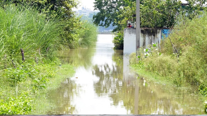 %E0%A4%AF%E0%A5%82%E0%A4%AA%E0%A5%80%3A+%E0%A4%95%E0%A4%BE%E0%A4%A8%E0%A4%AA%E0%A5%81%E0%A4%B0+%E0%A4%B8%E0%A5%87+%E0%A4%9C%E0%A5%81%E0%A4%A1%E0%A4%BC%E0%A5%87+%E0%A4%87%E0%A4%A8+%E0%A4%9C%E0%A4%BF%E0%A4%B2%E0%A5%8B%E0%A4%82+%E0%A4%AE%E0%A5%87%E0%A4%82+%E0%A4%A4%E0%A5%80%E0%A4%B8%E0%A4%B0%E0%A5%80+%E0%A4%AC%E0%A4%BE%E0%A4%B0+%E0%A4%AC%E0%A4%BE%E0%A4%A2%E0%A4%BC+%E0%A4%A6%E0%A4%B0%E0%A5%8D%E0%A4%9C%E0%A4%A8%E0%A5%8B%E0%A4%82+%E0%A4%97%E0%A4%BE%E0%A4%81%E0%A4%B5+%E0%A4%9C%E0%A4%B2%E0%A4%AE%E0%A4%97%E0%A5%8D%E0%A4%A8%2C+%E0%A4%96%E0%A4%BE%E0%A4%A6%E0%A5%8D%E0%A4%AF%E0%A4%BE%E0%A4%A8%E0%A5%8D%E0%A4%A8+%E0%A4%B8%E0%A4%82%E0%A4%95%E0%A4%9F%3B+%E0%A4%85%E0%A4%97%E0%A4%B2%E0%A5%87+48+%E0%A4%98%E0%A4%82%E0%A4%9F%E0%A5%8B%E0%A4%82+%E0%A4%95%E0%A5%87+%E0%A4%B2%E0%A4%BF%E0%A4%8F+%E0%A4%85%E0%A4%B2%E0%A4%B0%E0%A5%8D%E0%A4%9F%E2%80%A6