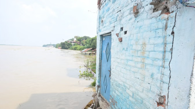 %E0%A4%AF%E0%A5%82%E0%A4%AA%E0%A5%80%3A+%E0%A4%95%E0%A4%BE%E0%A4%A8%E0%A4%AA%E0%A5%81%E0%A4%B0+%E0%A4%B8%E0%A5%87+%E0%A4%9C%E0%A5%81%E0%A4%A1%E0%A4%BC%E0%A5%87+%E0%A4%87%E0%A4%A8+%E0%A4%9C%E0%A4%BF%E0%A4%B2%E0%A5%8B%E0%A4%82+%E0%A4%AE%E0%A5%87%E0%A4%82+%E0%A4%A4%E0%A5%80%E0%A4%B8%E0%A4%B0%E0%A5%80+%E0%A4%AC%E0%A4%BE%E0%A4%B0+%E0%A4%AC%E0%A4%BE%E0%A4%A2%E0%A4%BC+%E0%A4%A6%E0%A4%B0%E0%A5%8D%E0%A4%9C%E0%A4%A8%E0%A5%8B%E0%A4%82+%E0%A4%97%E0%A4%BE%E0%A4%81%E0%A4%B5+%E0%A4%9C%E0%A4%B2%E0%A4%AE%E0%A4%97%E0%A5%8D%E0%A4%A8%2C+%E0%A4%96%E0%A4%BE%E0%A4%A6%E0%A5%8D%E0%A4%AF%E0%A4%BE%E0%A4%A8%E0%A5%8D%E0%A4%A8+%E0%A4%B8%E0%A4%82%E0%A4%95%E0%A4%9F%3B+%E0%A4%85%E0%A4%97%E0%A4%B2%E0%A5%87+48+%E0%A4%98%E0%A4%82%E0%A4%9F%E0%A5%8B%E0%A4%82+%E0%A4%95%E0%A5%87+%E0%A4%B2%E0%A4%BF%E0%A4%8F+%E0%A4%85%E0%A4%B2%E0%A4%B0%E0%A5%8D%E0%A4%9F%E2%80%A6